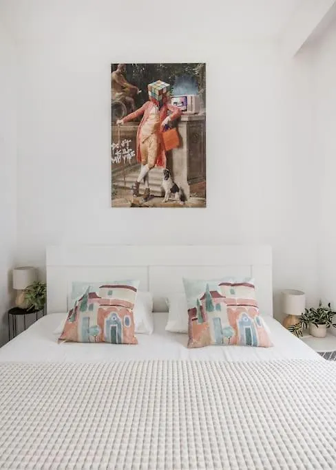 Relaxing Spacious Balcony Super Central Near Opera Budapest Hungary