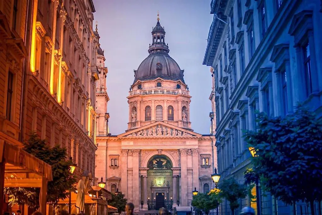 Apartment Relaxing Spacious Balcony Super Central Near Opera Budapest Hungary