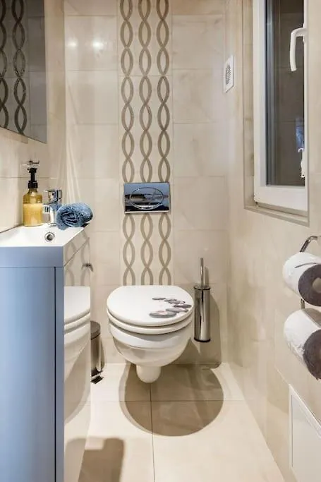 Apartment Relaxing Spacious Balcony Super Central Near Opera Budapest