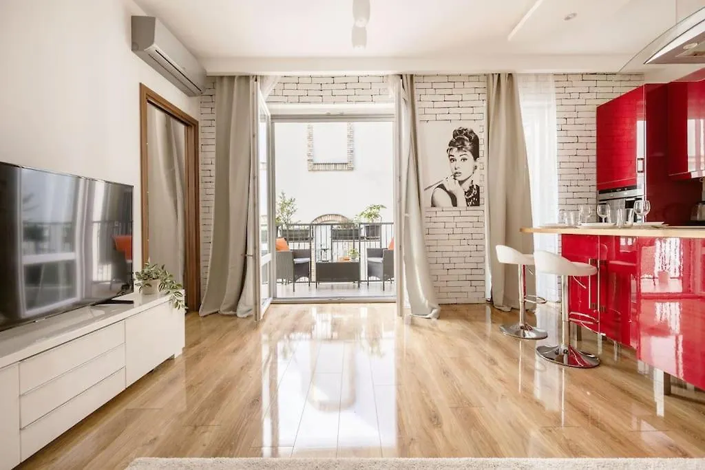Relaxing Spacious Balcony Super Central Near Opera Budapest