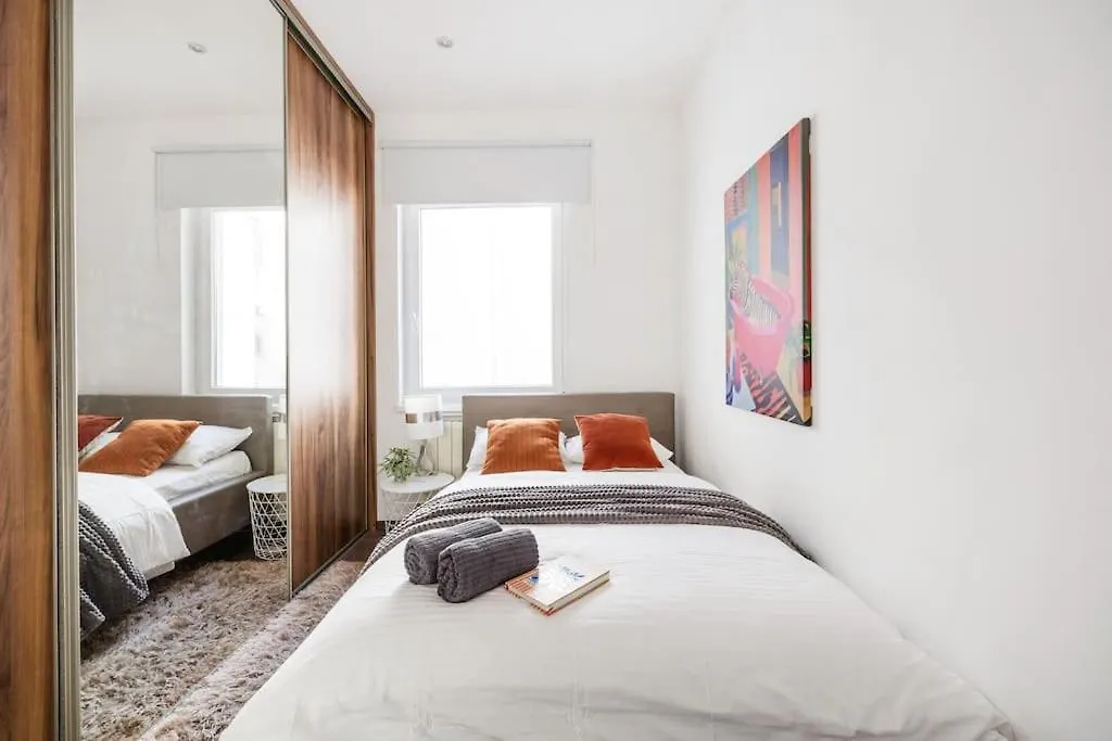 Relaxing Spacious Balcony Super Central Near Opera Budapest Apartment
